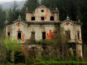 Cerita Vila Terbengkalai Paling Berhantu di Dunia Cerita Vila Terbengkalai Paling Berhantu di Dunia