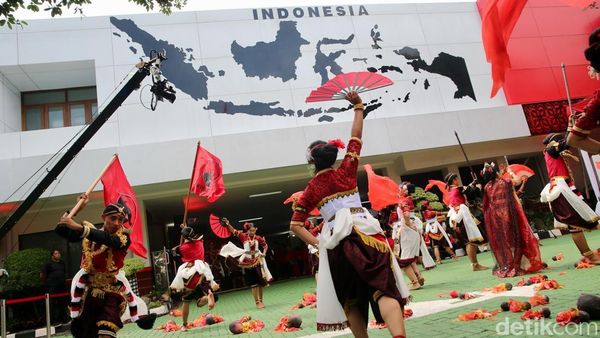 Pertunjukan Budaya Nusantara Meriahkan HUT Ke-52 PDI Perjuangan
