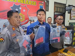 Pelaku Pembunuhan di Barbershop Jombang Sempat Kirim Video Asusila ke Korban Pelaku Pembunuhan di Barbershop Jombang Sempat Kirim Video Asusila ke Korban