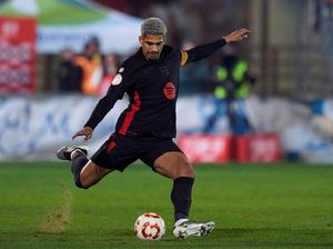 Juventus Mau Pinjam Ronald Araujo dari Barcelona