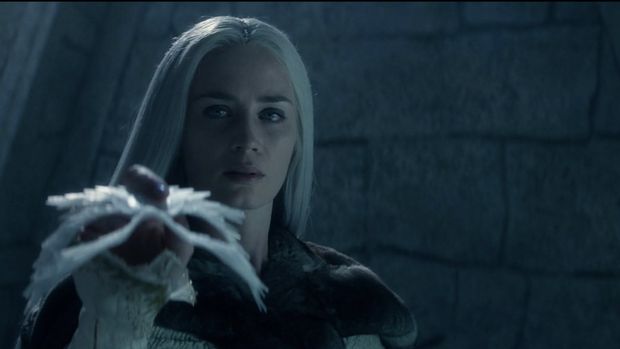 The Huntsman: Winter's War merupakan prekuel sekaligus sekuel dari Snow White & the Huntsman (2012) yang dikembangkan oleh Evan Daugherty dan digarap oleh Rupert Sanders serta dibintangi Kristen Stewart.