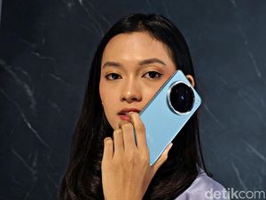 Menggenggam Vivo X200, HP Harga Rp 13 Juta Punya Spesifikasi Ciamik Menggenggam Vivo X200, HP Harga Rp 13 Juta Punya Spesifikasi Ciamik