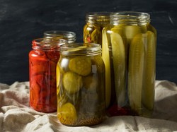 Pakai Abu hingga Matahari, Ini 10 Cara Kuno Awetkan Makanan!