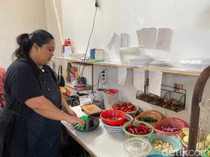 Siasat Bos Rumah Makan di Pangandaran Saat Harga Cabai Melonjak