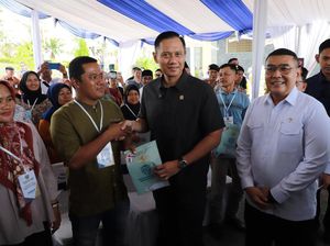 Bagi-bagi Sertifikat Tanah di Lebak, AHY: Bukti Kepastian Hukum! Bagi-bagi Sertifikat Tanah di Lebak, AHY: Bukti Kepastian Hukum!