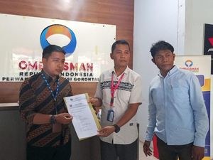 Oknum Kepsek-Guru SMA di Boalemo Dilaporkan ke Ombudsman Dugaan Penyelewengan Oknum Kepsek-Guru SMA di Boalemo Dilaporkan ke Ombudsman Dugaan Penyelewengan