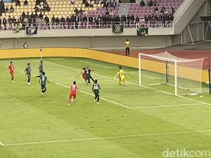 Hasil Liga 1: PSS Mengamuk! Hajar Persebaya 3-1 Hasil Liga 1: PSS Mengamuk! Hajar Persebaya 3-1