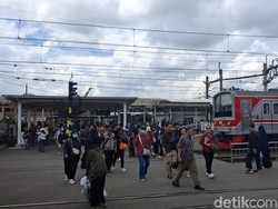 Penumpang KRL Ngeluh Peron Tak Berkanopi Stasiun Bogor: Sering Kehujanan