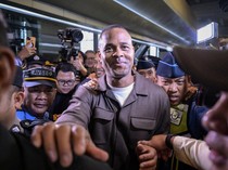 Video: Momen Pelatih Timnas Patrick Kluivert Tiba di Indonesia