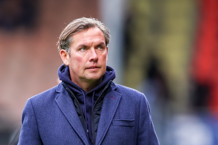 VOLENDAM, NETHERLANDS - JANUARY 14: Head Coach Alex Pastoor of Almere City FC looks on during the Dutch Eredivisie match between FC Volendam and Almere City FC at Kras Stadion on January 14, 2024 in Volendam, Netherlands. (Photo by Pieter van der Woude/BSR Agency/Getty Images)