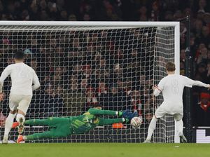 Puja-puji untuk Altay Bayandir