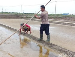 Kisah Bripka Ridwan, dari Seragam Polisi hingga ke Tambak Garam