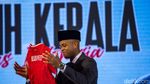 Pakai Peci Hitam, Patrick Kluivert Resmi Nahkodai Timnas Indonesia