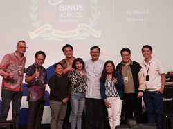 Apresiasi Guru, Murid-Orang Tua BINUS SCHOOL Simprug Berikan Kejutan