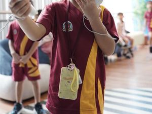 Transformasi Digital BINUS SCHOOL Simprug Hadirkan Active Floor-Robot Canggih