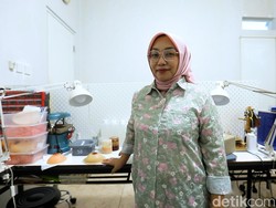 Perspektif Seorang Perupa Payudara Prostetik