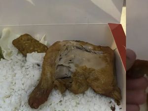 Geli! Beli Ayam Gepuk di Resto Terkenal, Tampilannya Seperti Bekas Digigit