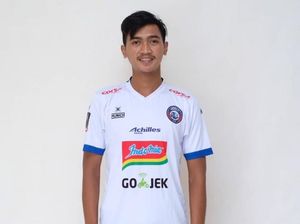 Gelandang Arema FC Jayus Hariono Gabung PSS Sleman Gelandang Arema FC Jayus Hariono Gabung PSS Sleman