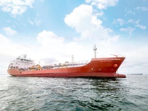 PIS Lirik Sinyal Positif Industri Pengiriman dan Perkapalan 2025 PIS Lirik Sinyal Positif Industri Pengiriman dan Perkapalan 2025