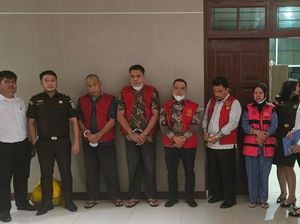 Berkas Lengkap, Polisi Serahkan 5 Tersangka PPPK Langkat ke Kejaksaan Berkas Lengkap, Polisi Serahkan 5 Tersangka PPPK Langkat ke Kejaksaan