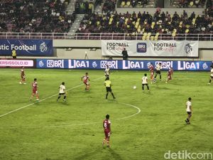 Hasil Liga 1: Gol Balotelli Bawa PSM Kalahkan 10 Pemain Persis Hasil Liga 1: Gol Balotelli Bawa PSM Kalahkan 10 Pemain Persis