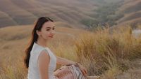 Liburannya Raline Shah, si Cantik yang Jadi Stafsus Menkomdigi