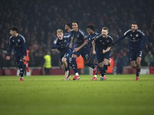 Arsenal Vs MU: 5 Penalti Sempurna Setan Merah