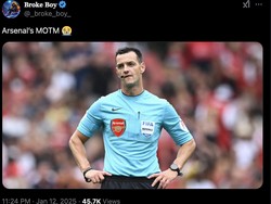 Meme ini bilang wasitnya memihak Arsenal. Foto: dok. Internet/X (Twitter)