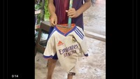 Pada prosesnya, suporter Barcelona yang bisa bersuka cita berkat kemenangan 5-2 tim kesayangannya atas Real Madrid sang seteru abadi. Foto: dok. Internet/X (Twitter)