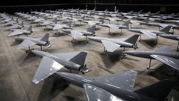 AS Tembak Jatuh 2 Drone Iran di Selat Hormuz