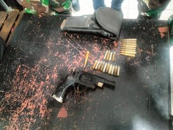 Marinir Gagalkan Penyelundupan Senjata Api Rakitan-44 Butir Amunisi di Ambon