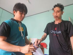 Pria di Gorontalo Kepergok Isap Ganja di Atap Masjid Pria di Gorontalo Kepergok Isap Ganja di Atap Masjid