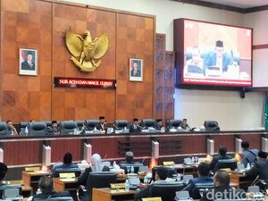 DPRA Minta Pelantikan Gubernur Aceh Terpilih Tetap 7 Februari DPRA Minta Pelantikan Gubernur Aceh Terpilih Tetap 7 Februari