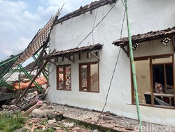 4 Rumah Rusak dalam Ledakan yang Tewaskan Ibu dan Anak di Mojokerto