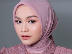 Detail Makeup Lamaran Salma Salsabil, Cantik Dengan Riasan Natural Flawless