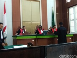 Sidang Tuntutan Sejoli Bunuh Nenek Tarimah Ditunda gegara Jaksa Belum Siap