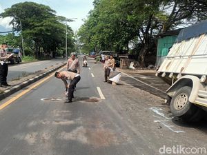 Pemotor Tewas Usai Tabrak Truk Mogok di Raya Malang-Surabaya