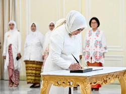 Selvi Lantik Pengurus Dekranas, Tri Tito Karnavian Jadi Ketua Harian