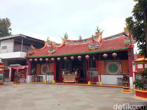 Dua Patung Dewa di Vihara Tertua Cirebon Digondol Maling