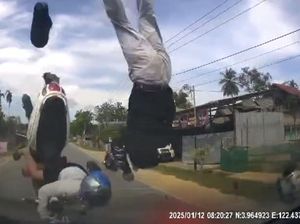 Kronologi Motor Vs Alphard di Konawe hingga Remaja Boncengan Motor Terpental Kronologi Motor Vs Alphard di Konawe hingga Remaja Boncengan Motor Terpental