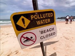 Video: Muncul Bola-bola Kecil Misterius, 9 Pantai di Sydney Ditutup