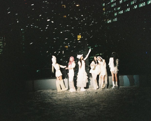 Potret IVE dalam foto konsep lagu 'Rebel Heart'