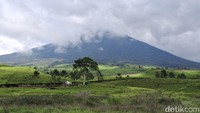 Bendera Merah Putih Sepanjang 2.026 Meter Akan Dibentangkan di Gunung Dempo