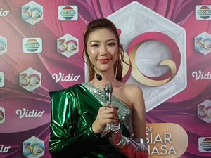 Icha Yang Wujudkan Impian Masa Kecil Tampil di TV dan Bertemu Jamrud Icha Yang Wujudkan Impian Masa Kecil Tampil di TV dan Bertemu Jamrud