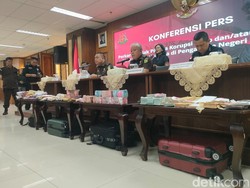 Kejagung Dalami Panitera PN Surabaya Dapat SGD 10 Ribu di Kasus Ronald Tannur