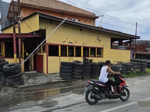Dugaan Pemicu Penyerangan Pos Brimob di Mimika Berujung Aksi Penjarahan Dugaan Pemicu Penyerangan Pos Brimob di Mimika Berujung Aksi Penjarahan