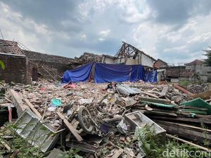 Jatim Sepekan: Ledakan di Mojokerto-2 Kasus Pembunuhan Perempuan Jatim Sepekan: Ledakan di Mojokerto-2 Kasus Pembunuhan Perempuan