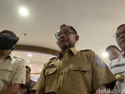 Mendagri Beri Surat Cinta ke Pemda yang Tak Adopsi Aturan Pembebasan PBG