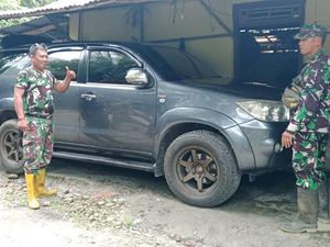Mobil Desertir TNI AD yang Tembak Serma Randi di Belitung Ditemukan Mobil Desertir TNI AD yang Tembak Serma Randi di Belitung Ditemukan