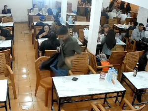 Viral Pencuri Modus Geser Tas di Restoran Tebet, Bawa Kabur Laptop